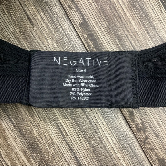 Negative Mesh Black Bra - Picture 4 of 4
